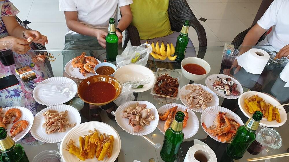Fish And Summer House Patong Exterior photo