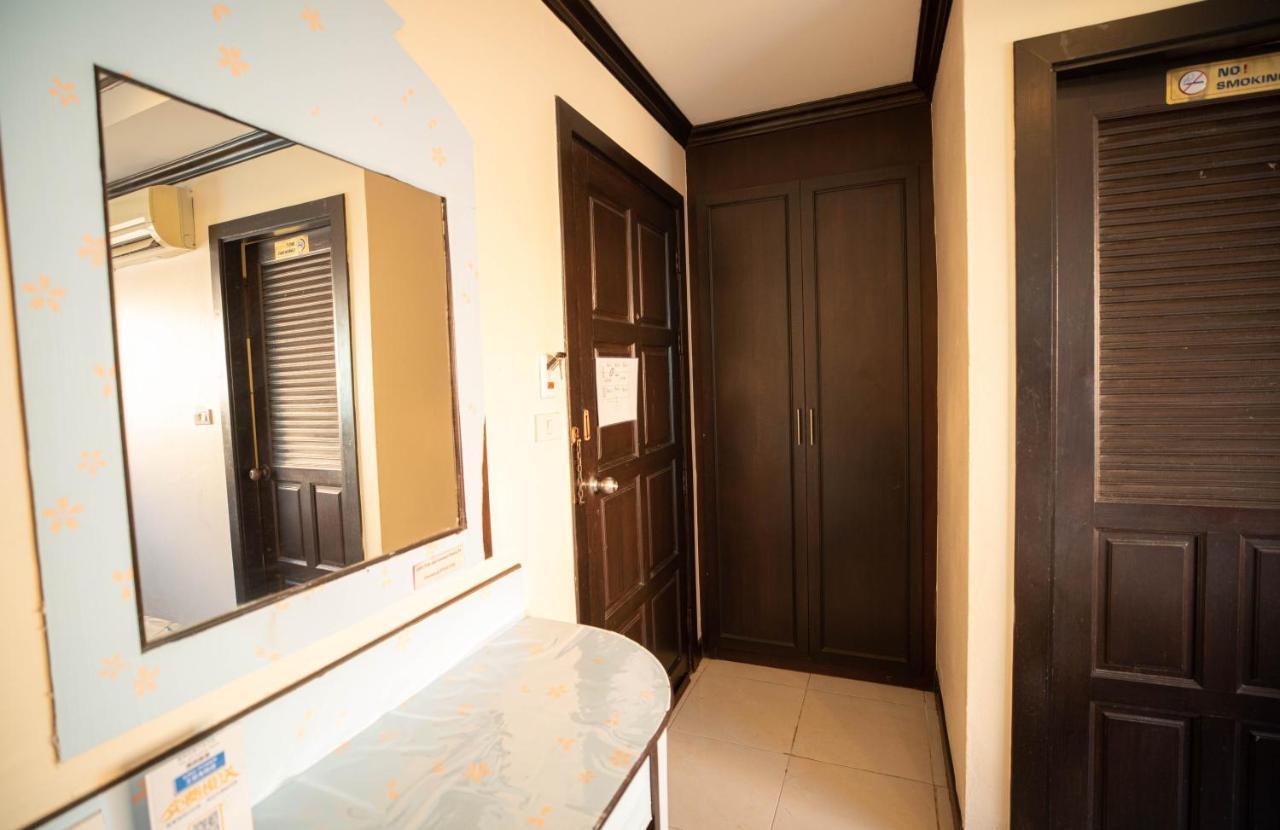 Fish And Summer House Patong Exterior photo